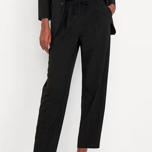 Black Old Navy pants